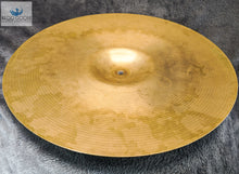 Load image into Gallery viewer, Avedis Zildjian 18&quot; Crash Cymbal

