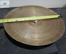 Load image into Gallery viewer, *SOLD* K Zildjian Istanbul Vintage 1960s 15&quot; Crash Cymbal
