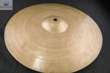 Load image into Gallery viewer, Vintage Zildjian K Constantinople 13.25&quot; Crash/Hat Cymbal | 992 Grams
